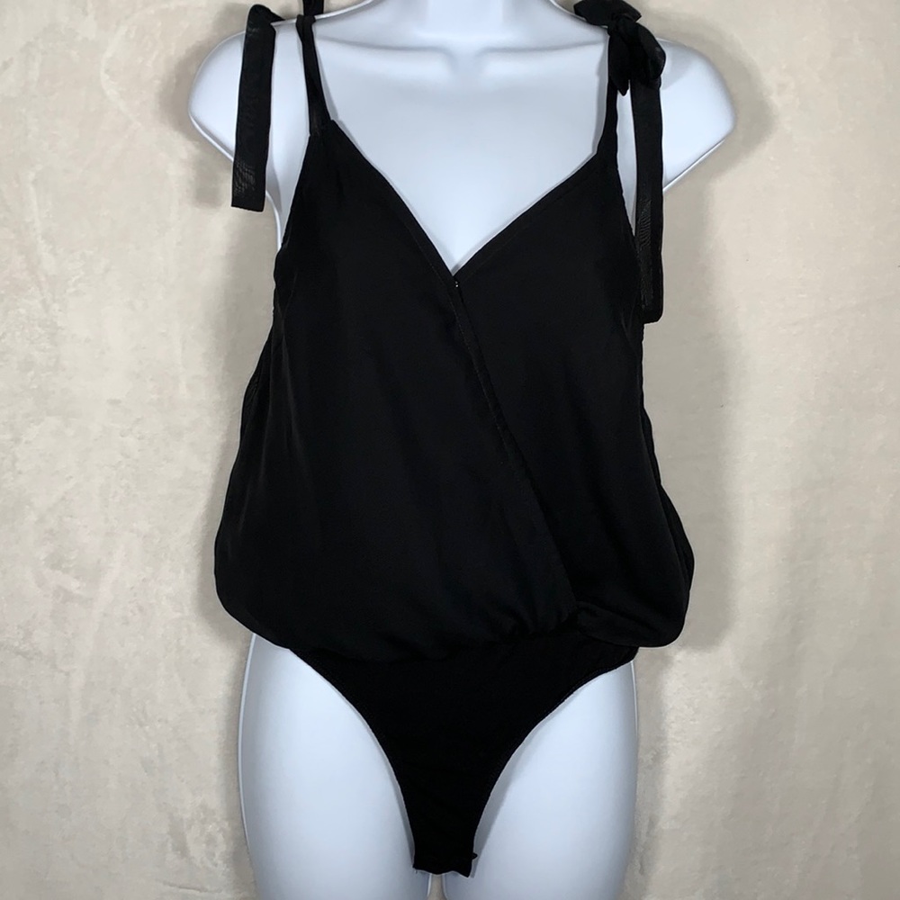 NWT south moon under A love like you black bodysuit. Size Small